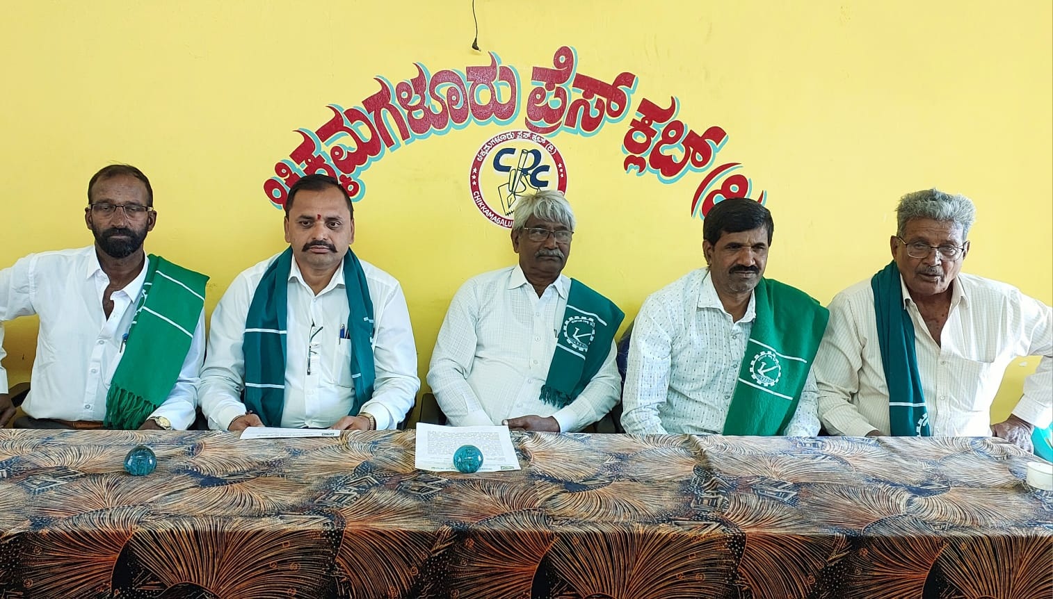 ರೈತ ಸಂಘದ ತಾಲ್ಲೂಕು ಅಧ್ಯಕ್ಷ ವೈ.ಎಸ್ ಸುನೀಲ್ ಕುಮಾರ್ ಸುದ್ದಿಗೋಷ್ಠಿ