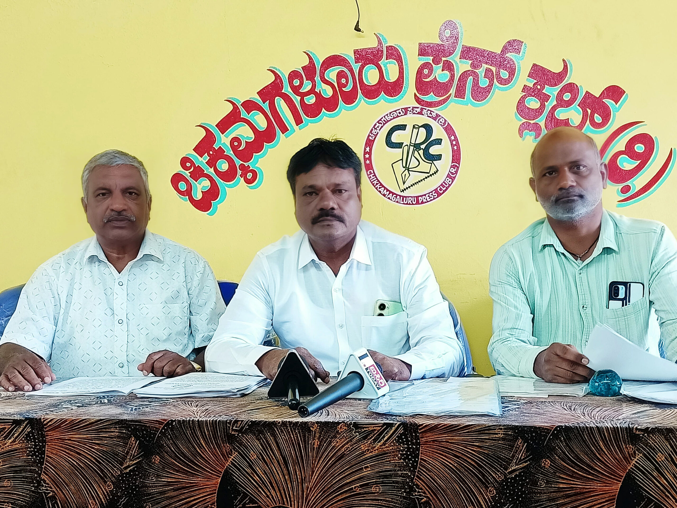 ಮಾಹಿತಿ ಹಕ್ಕು ಹೋರಾಟಗಾರ ಸಿ.ಎನ್.ದೇವರಾಜ್ ಅರಸ್‌ ಸುದ್ದಿಗೋಷ್ಠಿ
